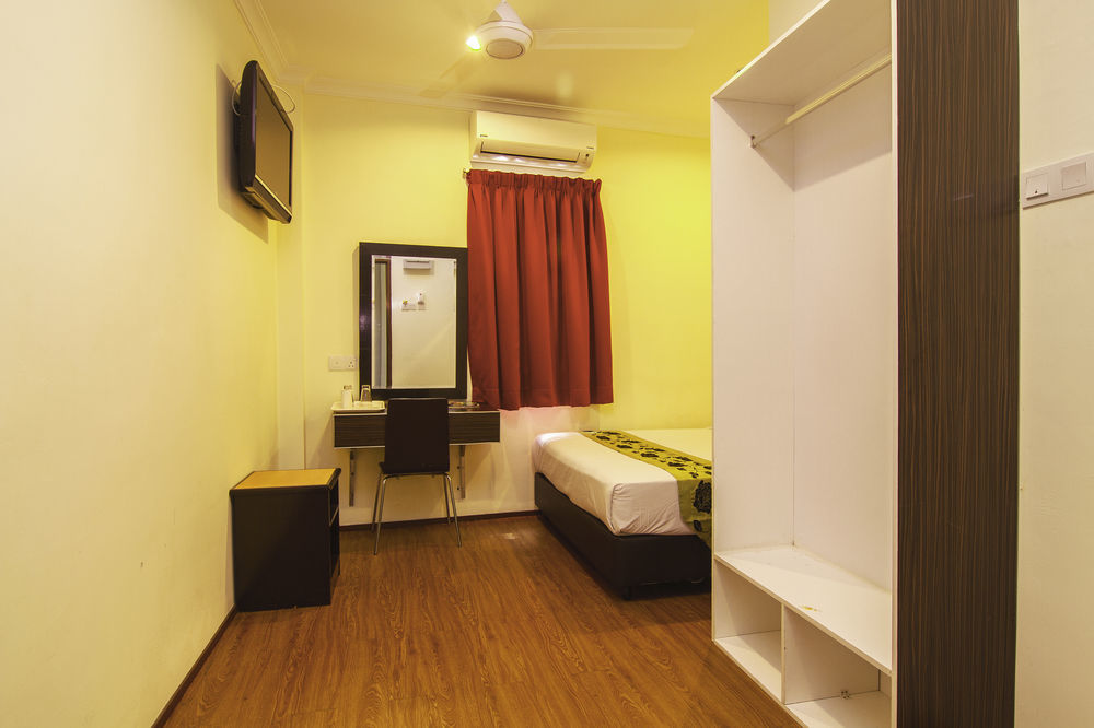 Oyo 327 Buddys Hotel Kuala Lumpur Buitenkant foto