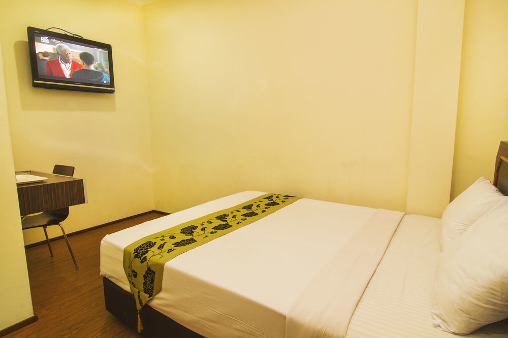 Oyo 327 Buddys Hotel Kuala Lumpur Buitenkant foto